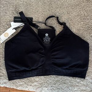 Kindred Bravely Hands Free Pumping & Nursing Bra